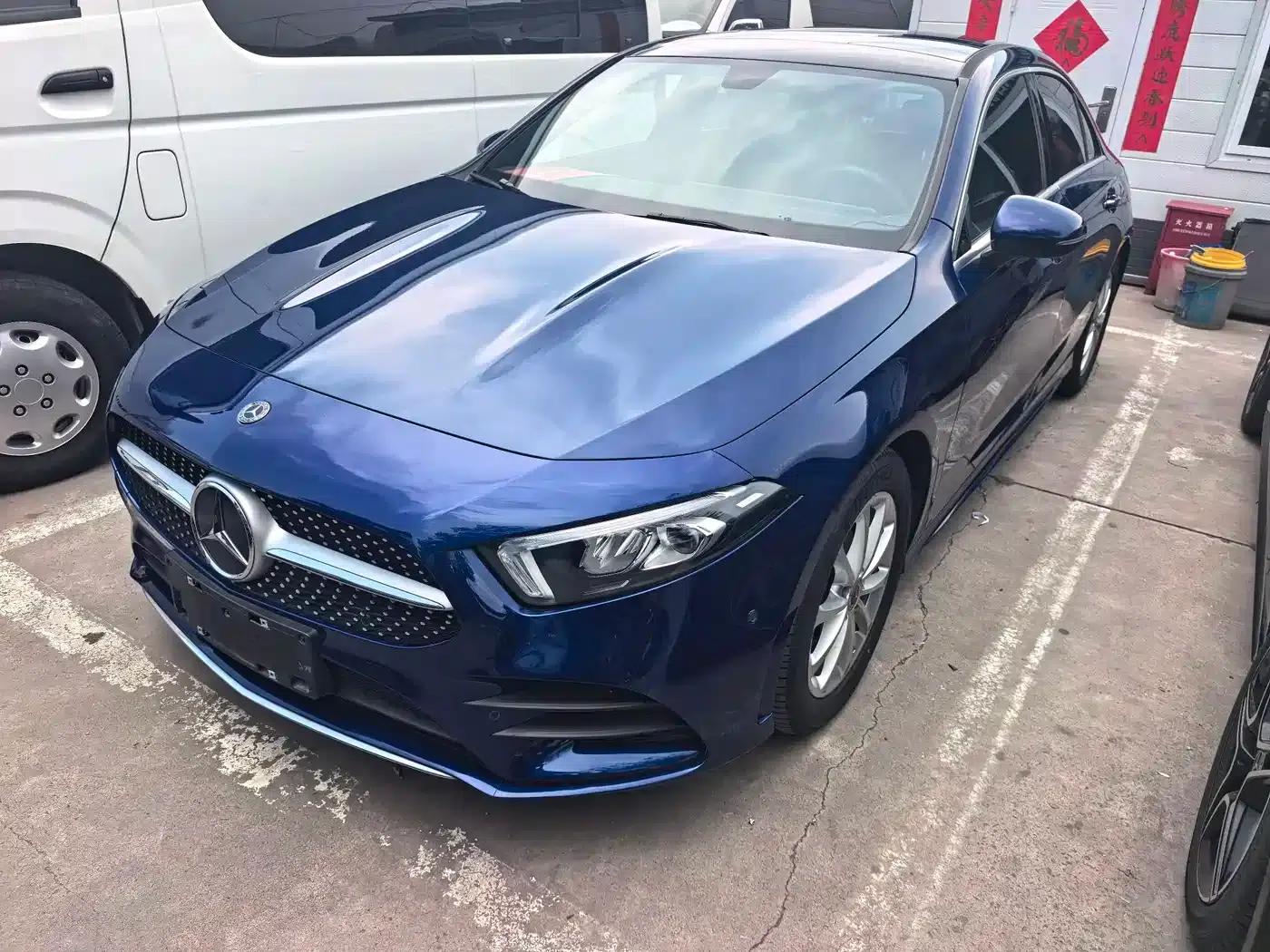Mercedes-Benz A-Class 2021 A 200 L Sport Sedan Fashion Edition — миниатюра 1