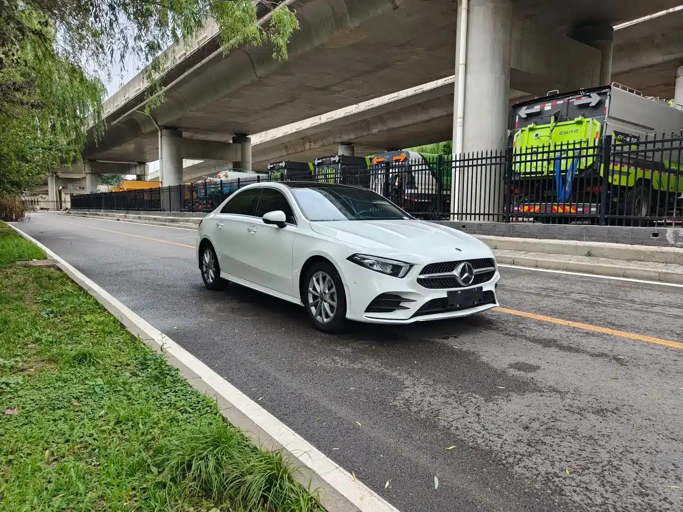 Mercedes-Benz A-Class 2020 A 200 L Sport Sedan — миниатюра 3