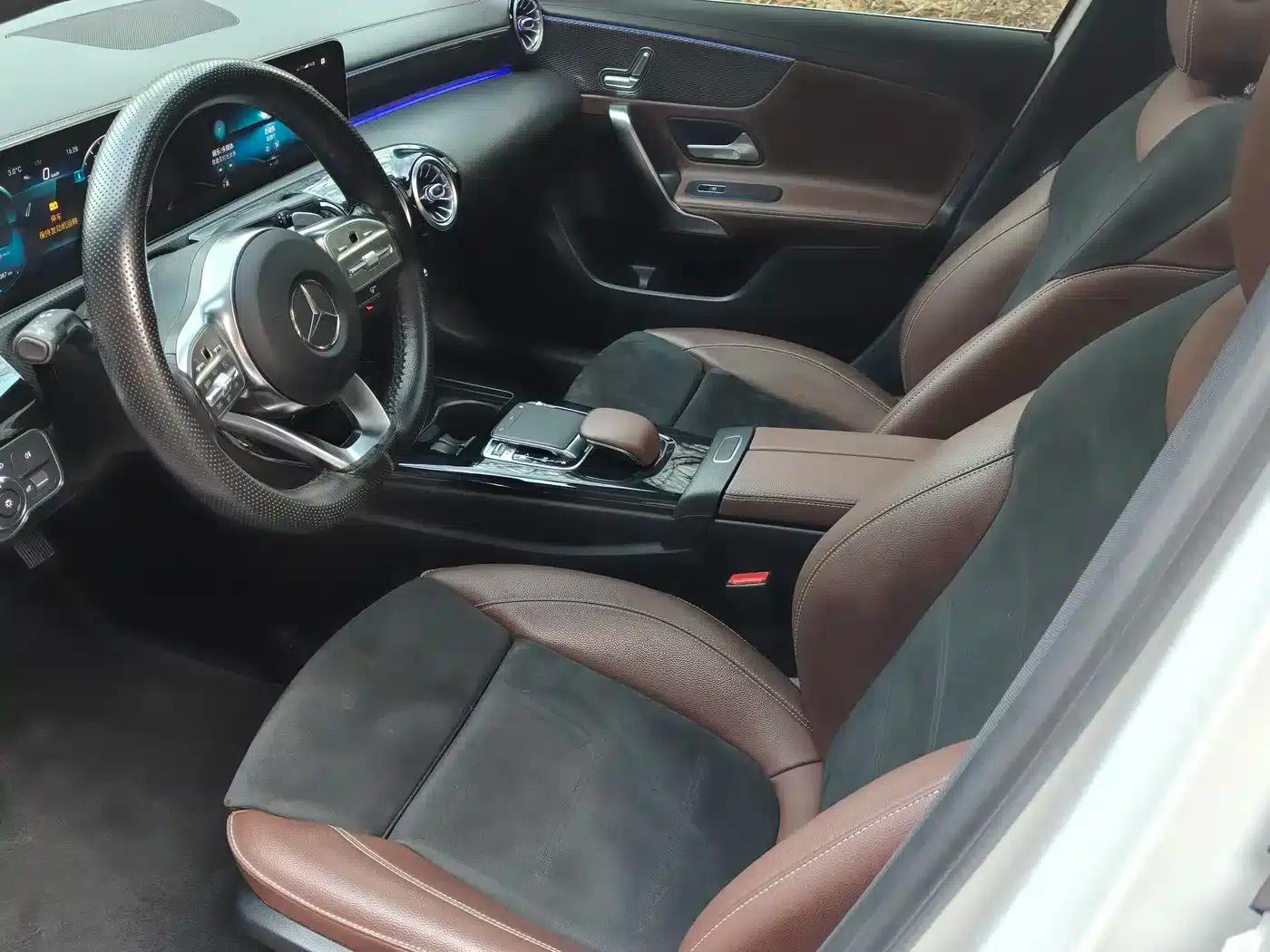 Mercedes-Benz A-Class 2020 A 200 L Sport Sedan — миниатюра 6