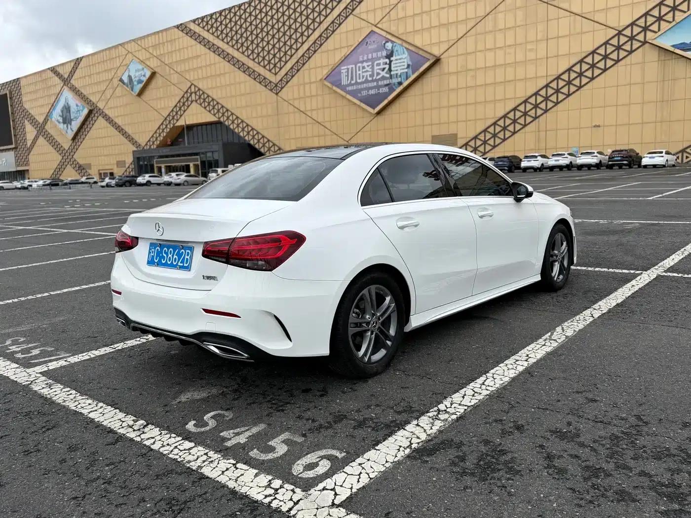 2023 Mercedes-Benz A-Class A 180 L — миниатюра 4