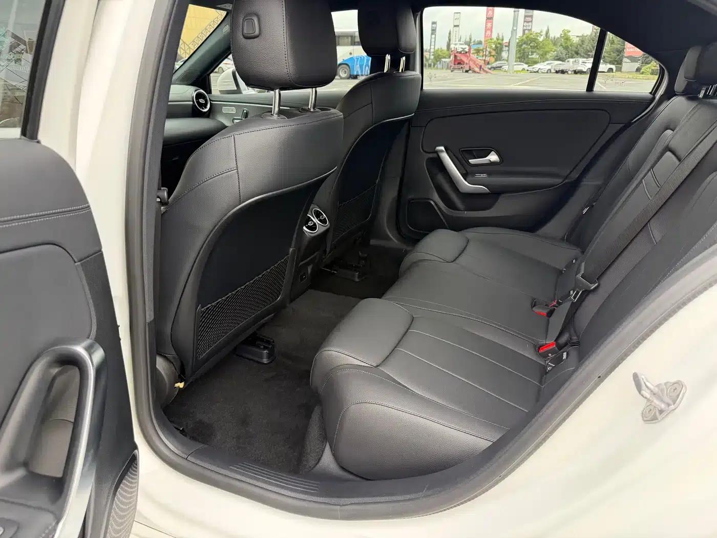 2023 Mercedes-Benz A-Class A 180 L — миниатюра 8