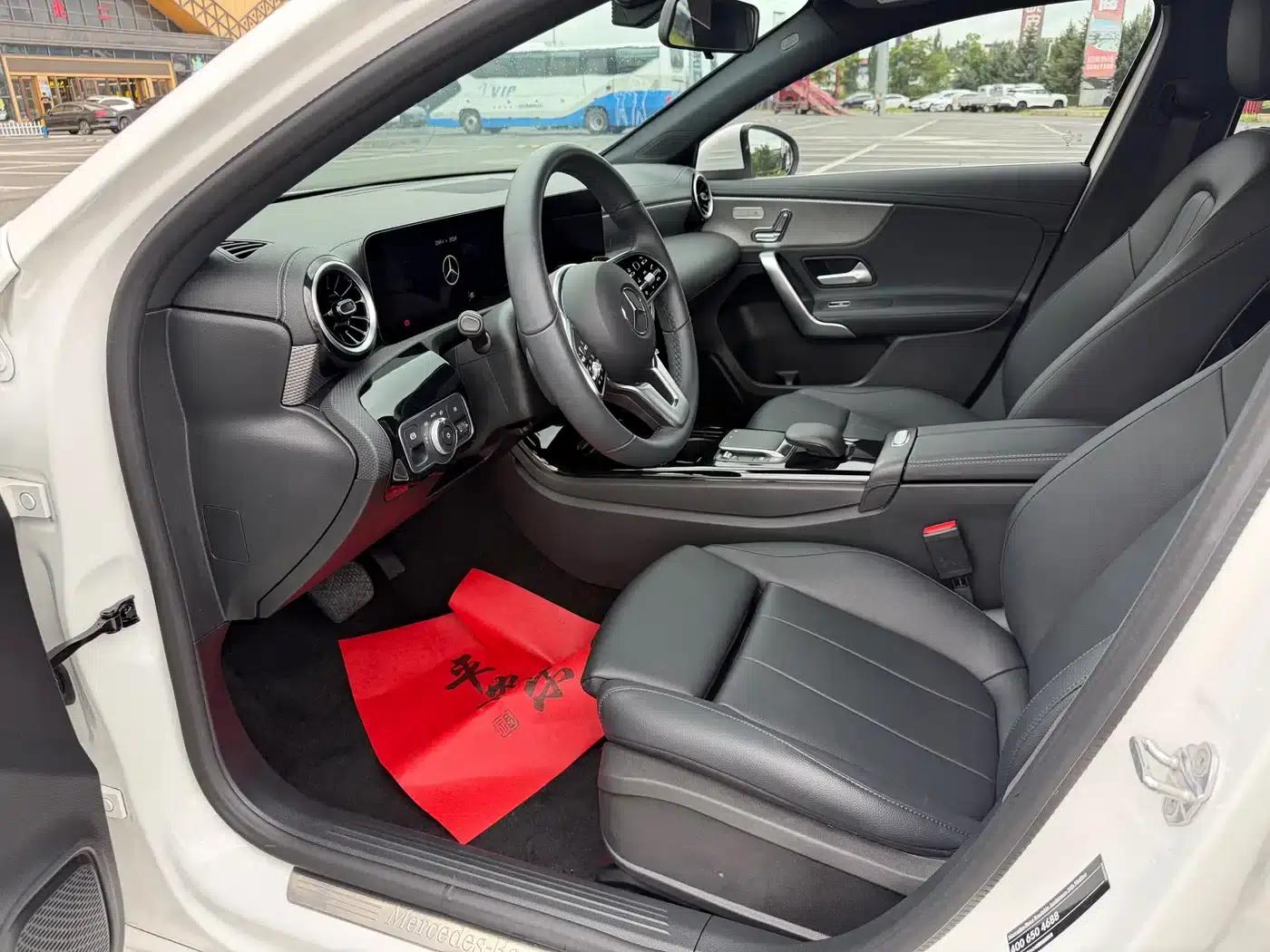 2023 Mercedes-Benz A-Class A 180 L — миниатюра 9