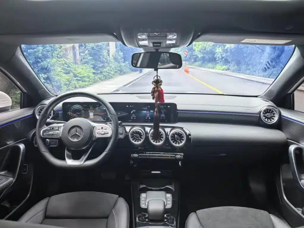 Mercedes-Benz A-Class 2022 Facelift A 200 L Sport Sedan Dynamic Edition — миниатюра 9