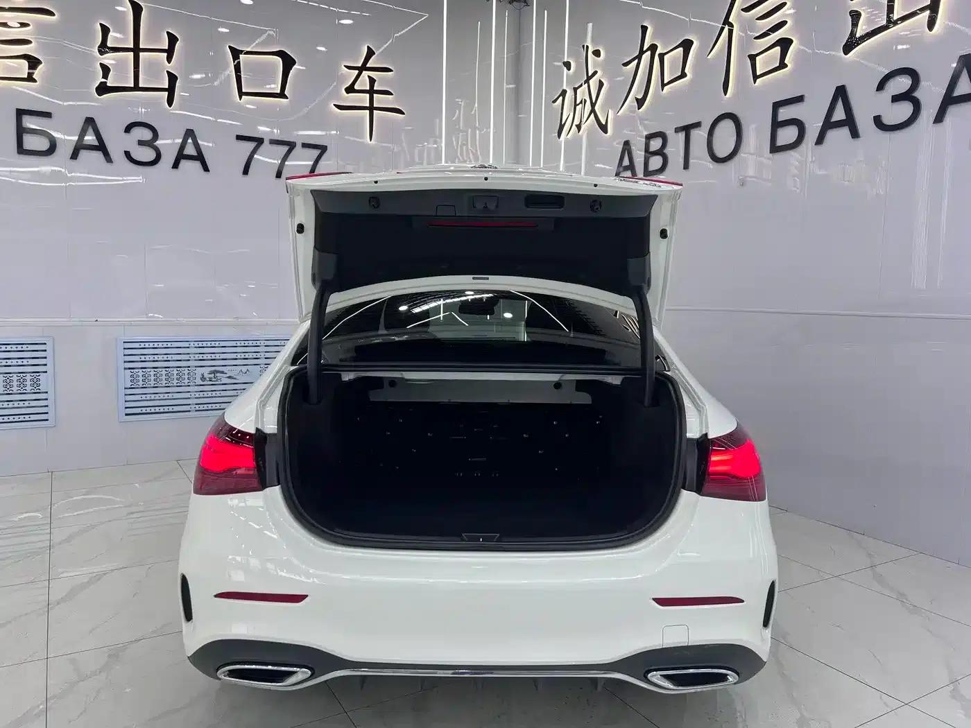 2023 Mercedes-Benz A-Class A 180 L — миниатюра 17