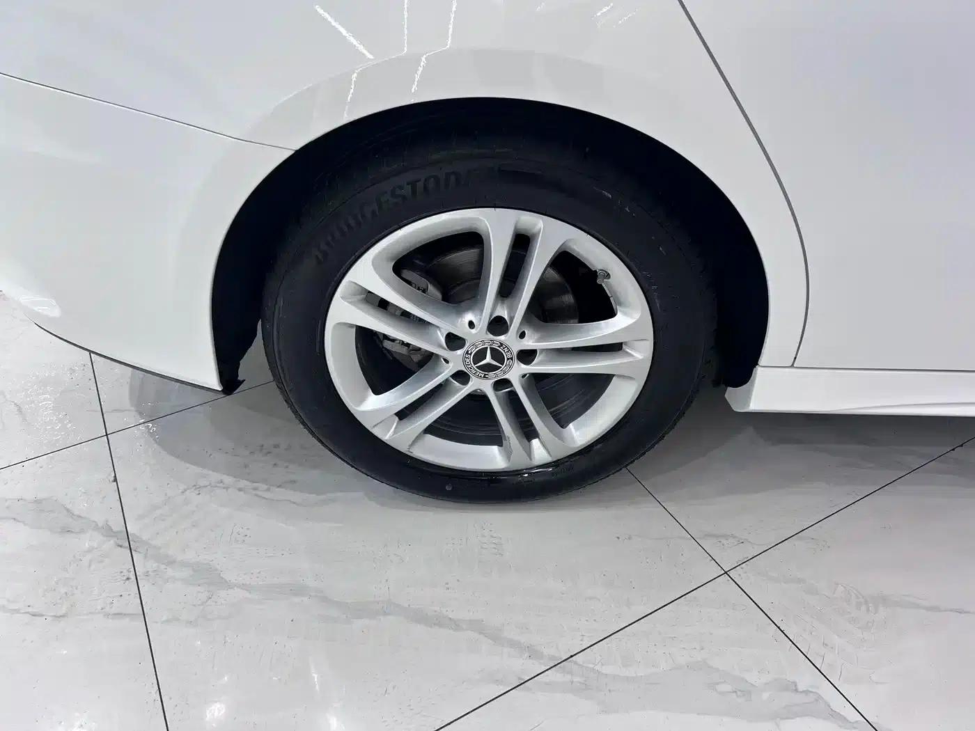 2023 Mercedes-Benz A-Class A 180 L — миниатюра 19