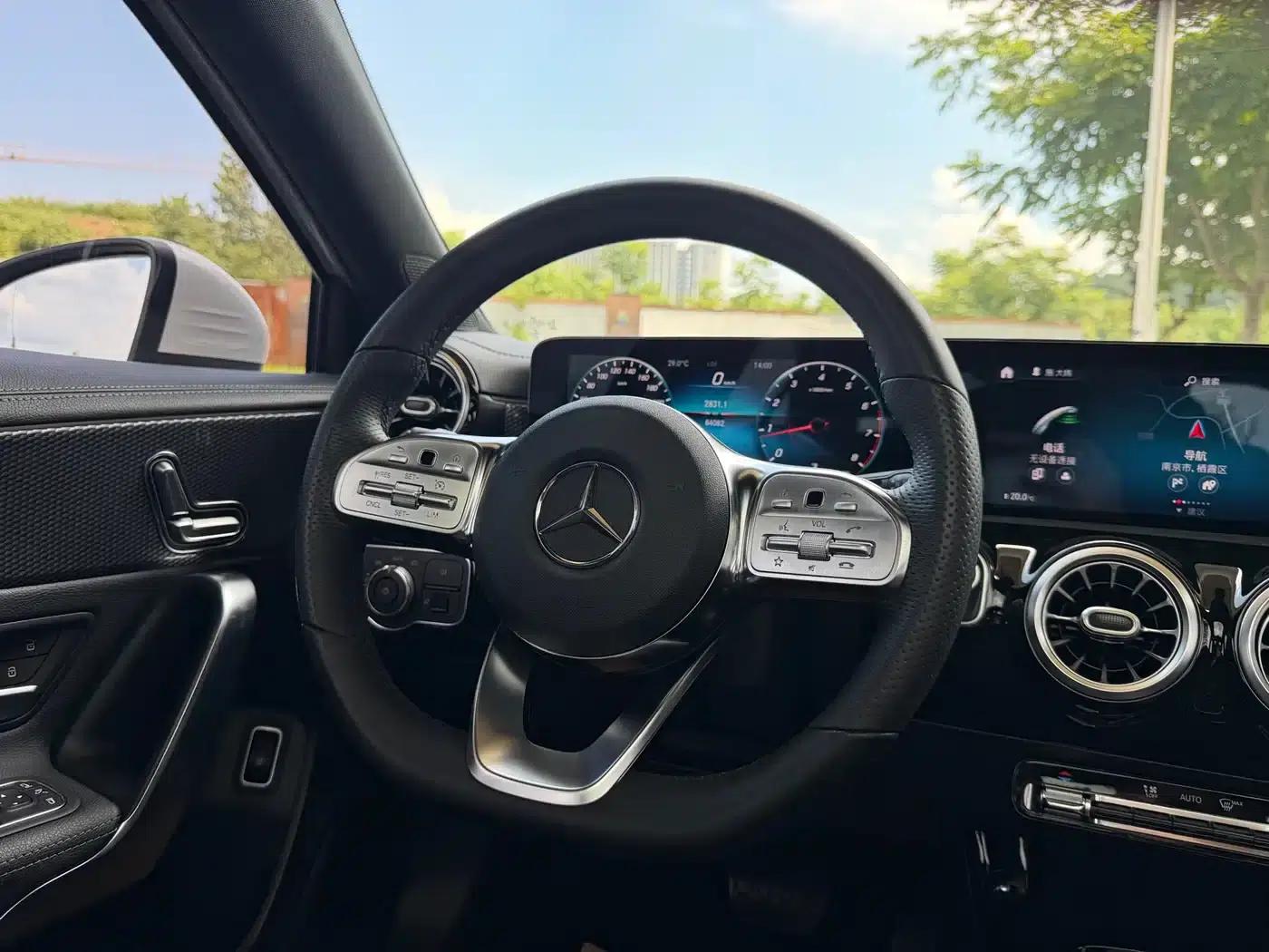 Mercedes-Benz A-Class 2021 A 200 L Sport Sedan Fashion Edition — миниатюра 18