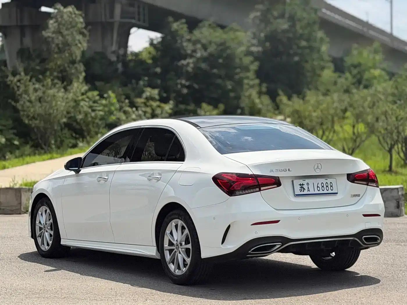 Mercedes-Benz A-Class 2021 A 200 L Sport Sedan Fashion Edition — миниатюра 5