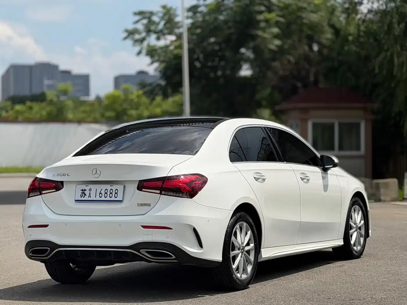 Mercedes-Benz A-Class 2021 A 200 L Sport Sedan Fashion Edition — миниатюра 6