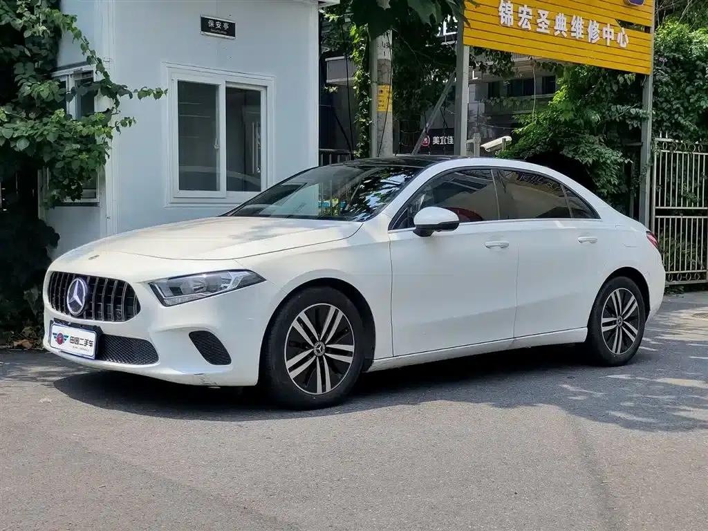 2022 Mercedes-Benz A-Class A 180 L — миниатюра 1