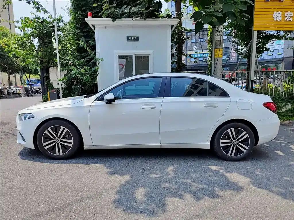 2022 Mercedes-Benz A-Class A 180 L — миниатюра 3