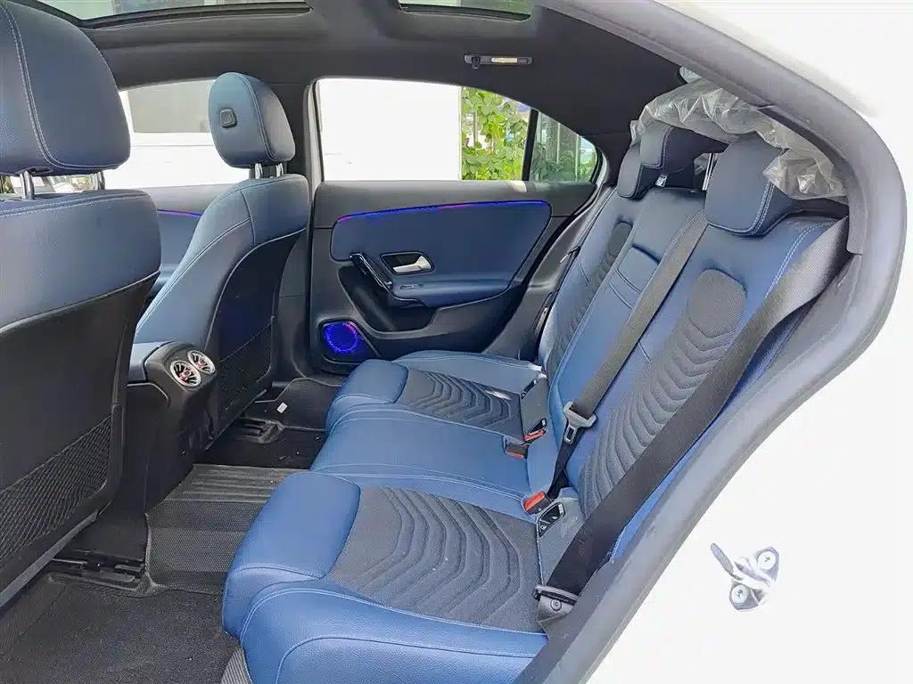 2022 Mercedes-Benz A-Class A 180 L — миниатюра 8