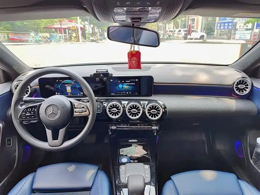 2022 Mercedes-Benz A-Class A 180 L — миниатюра 10