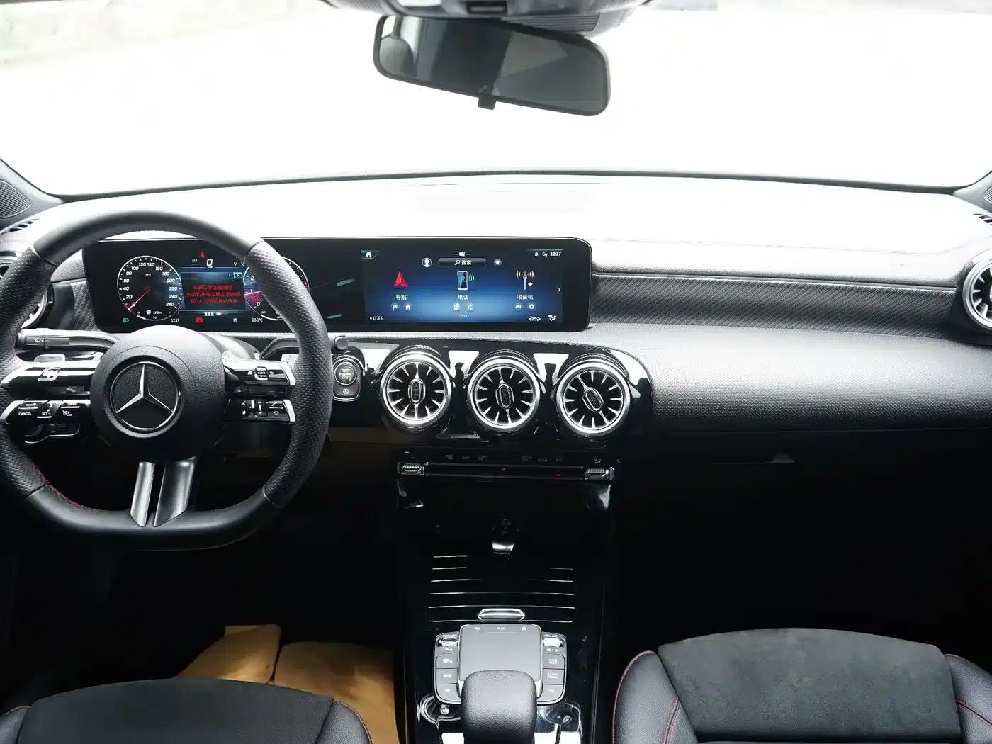 2023 Mercedes-Benz A-Class A 200 L Fashion Edition — миниатюра 12