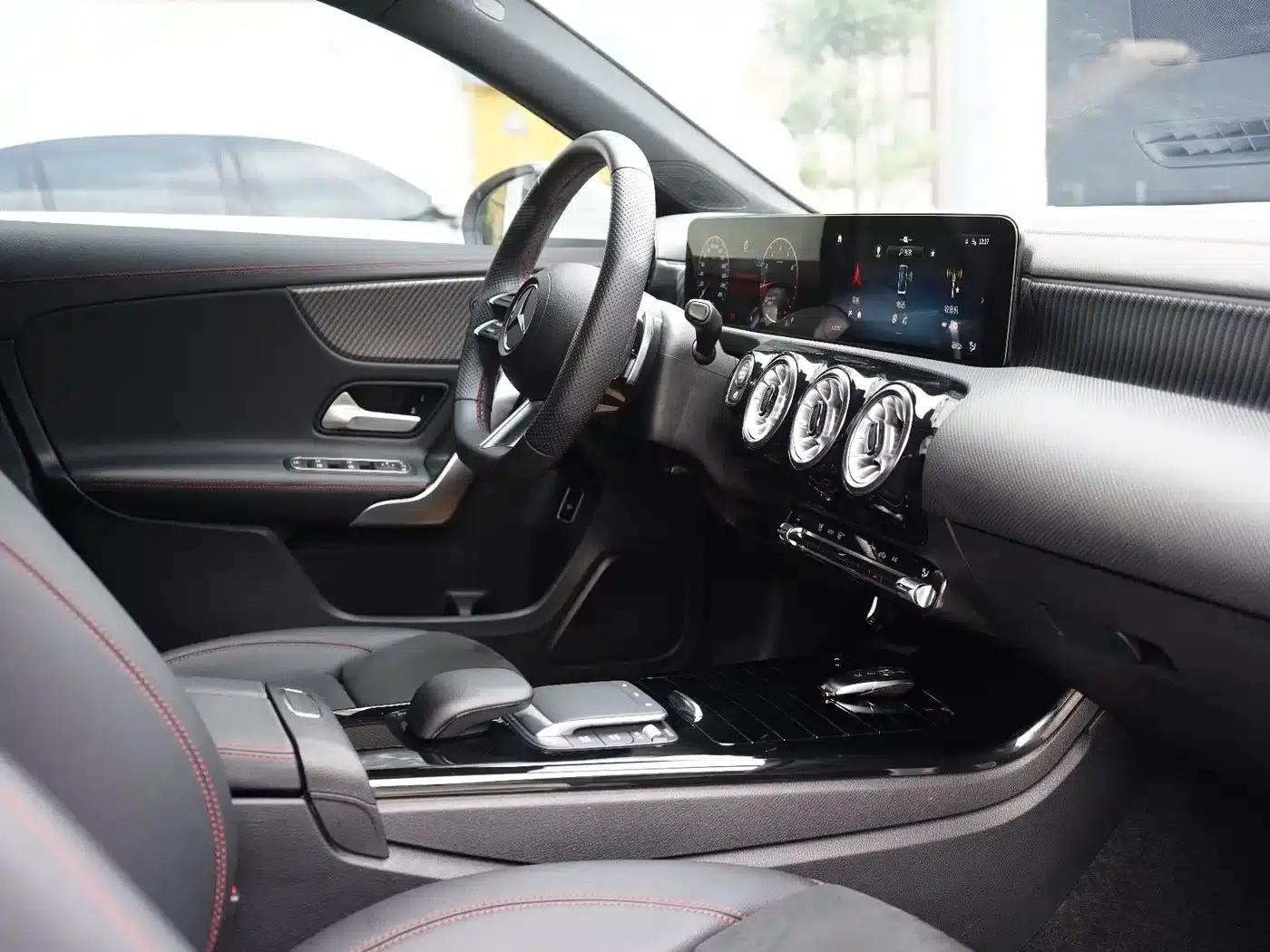 2023 Mercedes-Benz A-Class A 200 L Fashion Edition — миниатюра 20