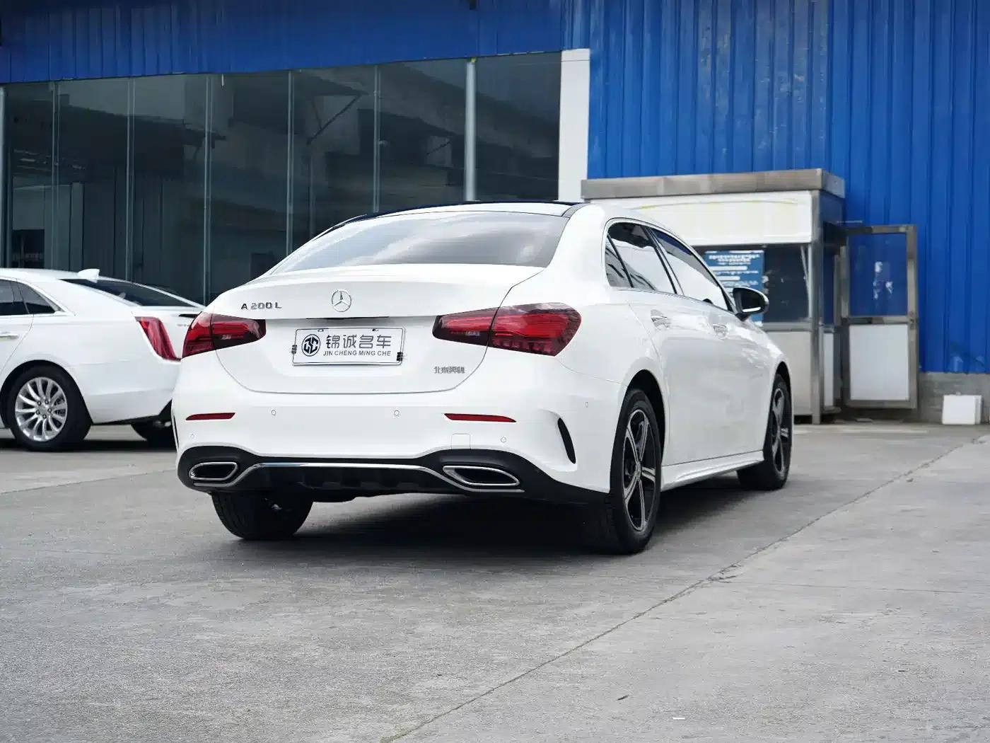 2023 Mercedes-Benz A-Class A 200 L Fashion Edition — миниатюра 9