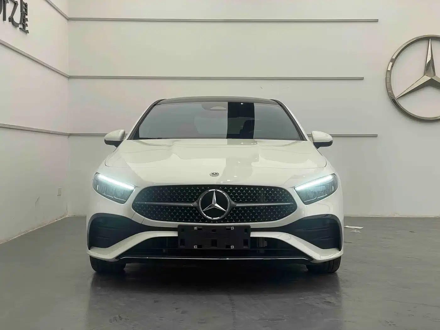 Mercedes-Benz A-Class 2024 A 200 L Fashion Edition — миниатюра 2