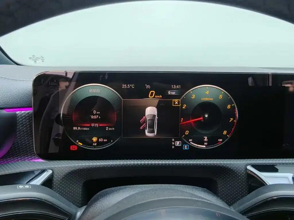 Mercedes-Benz A-Class 2020 A 200 L Sport Sedan — миниатюра 8