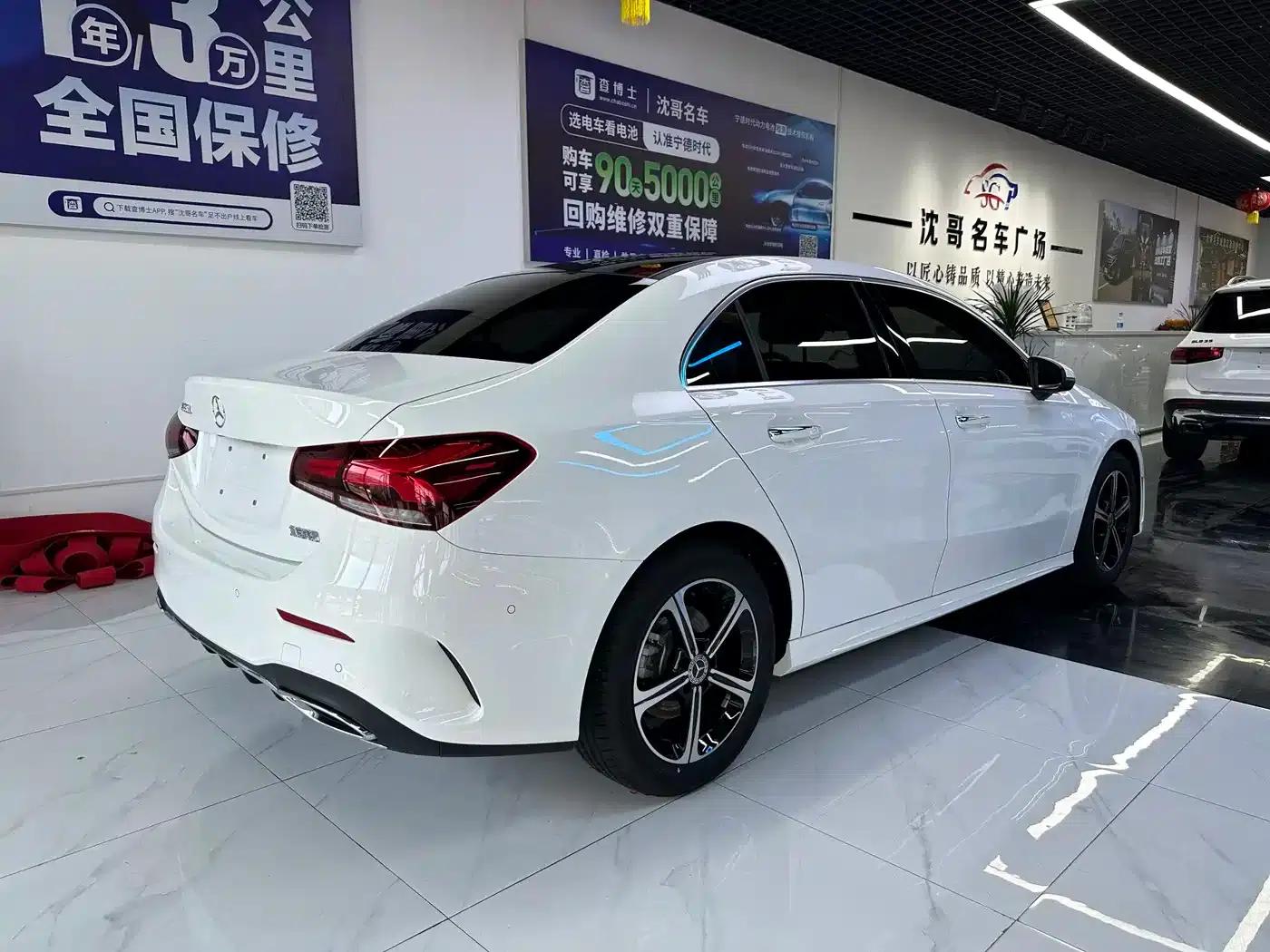 Mercedes-Benz A-Class 2022 Facelift II A 200 L Sport Sedan Fashion Edition — миниатюра 9
