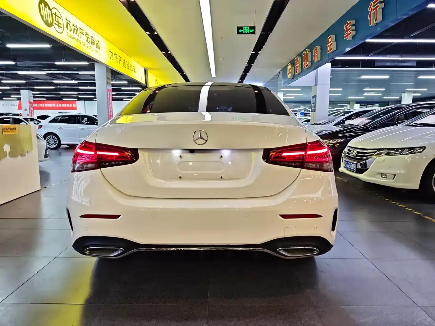 2020 Mercedes-Benz A-Class A 180 L Sport Sedan — миниатюра 8