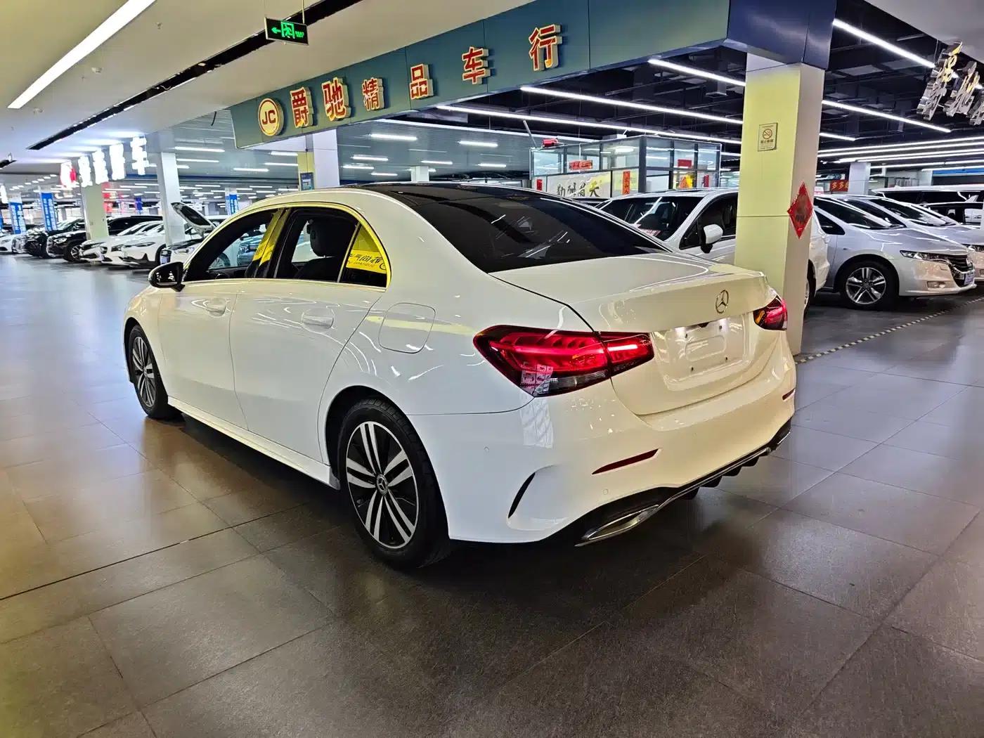 2020 Mercedes-Benz A-Class A 180 L Sport Sedan — миниатюра 9