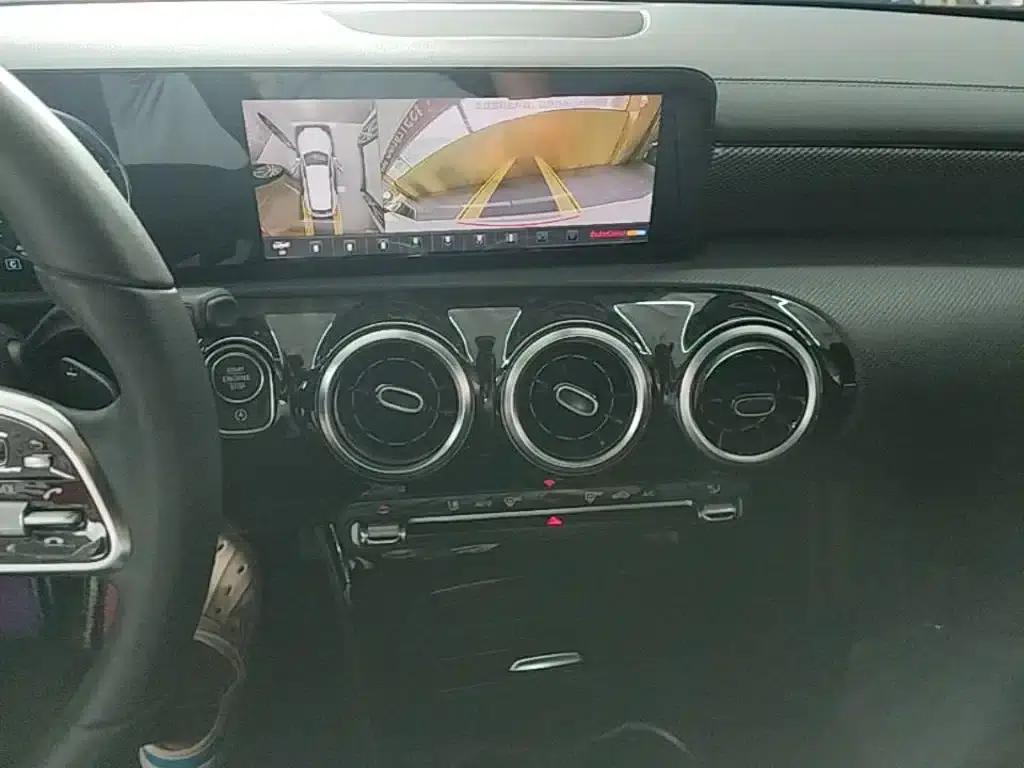 Mercedes-Benz A-Class 2021 Facelift A 180 L Sport Sedan — миниатюра 13