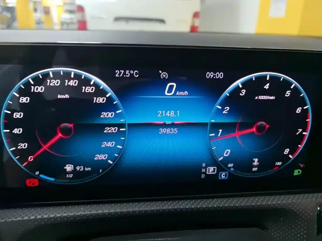 Mercedes-Benz A-Class 2022 Facelift A 200 L Sport Sedan Fashion Model — миниатюра 12