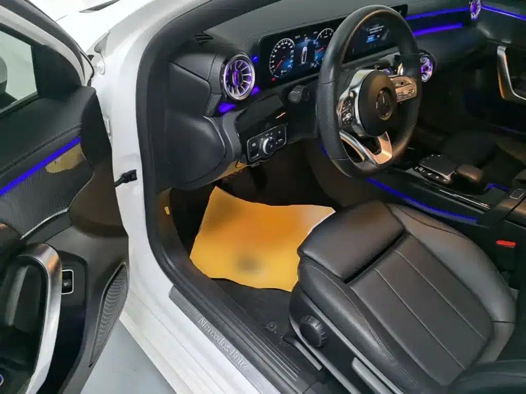 Mercedes-Benz A-Class 2022 Facelift A 200 L Sport Sedan Fashion Model — миниатюра 16