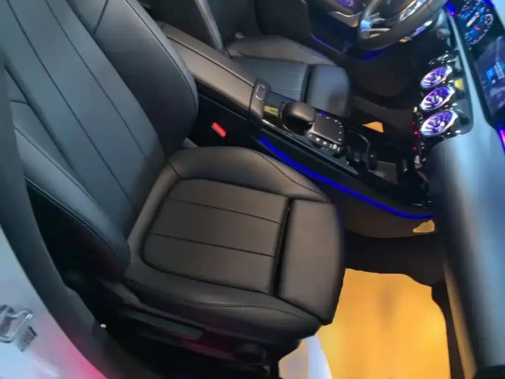 Mercedes-Benz A-Class 2022 Facelift A 200 L Sport Sedan Fashion Model — миниатюра 25