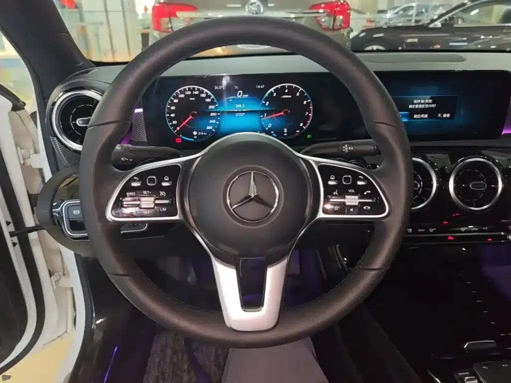 Mercedes-Benz A-Class 2020 Facelift A 180 L Sport Sedan — миниатюра 11