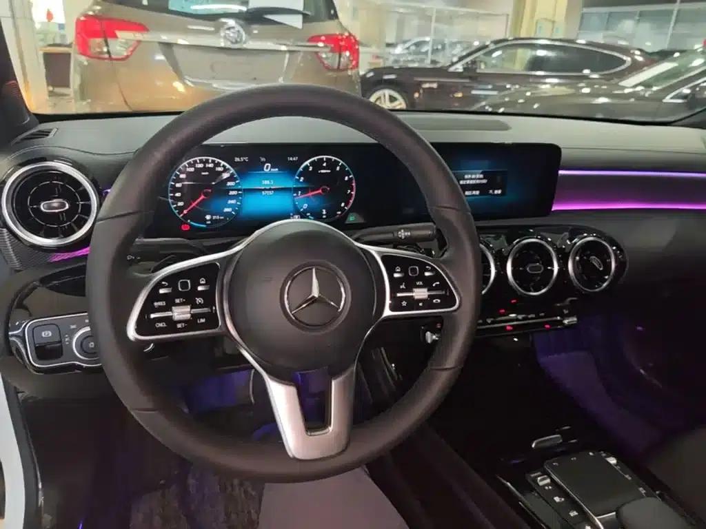 Mercedes-Benz A-Class 2020 Facelift A 180 L Sport Sedan — миниатюра 10