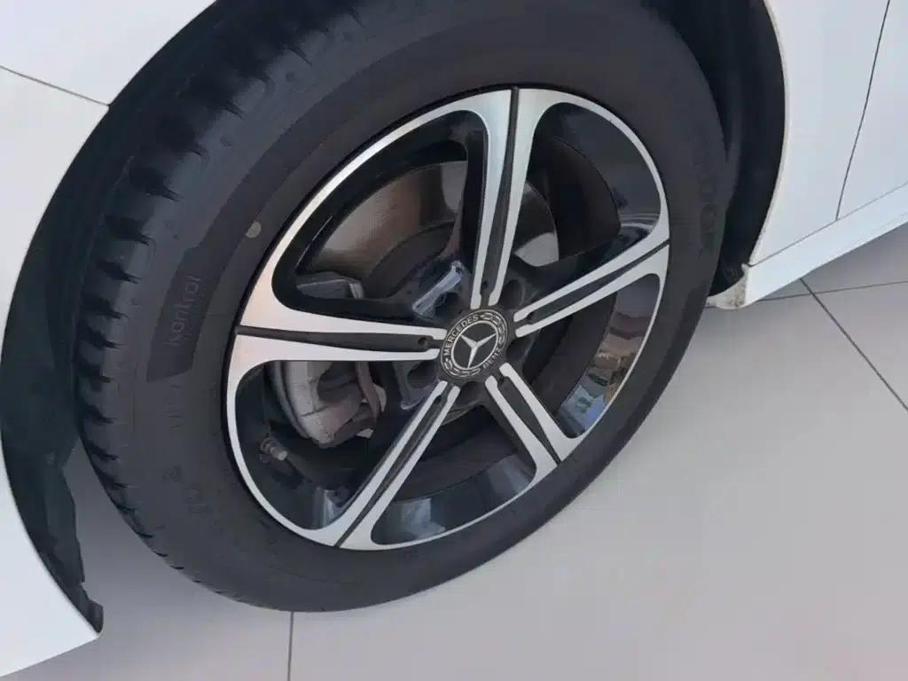 2023 Mercedes-Benz A-Class A 200 L Fashion Edition — миниатюра 23