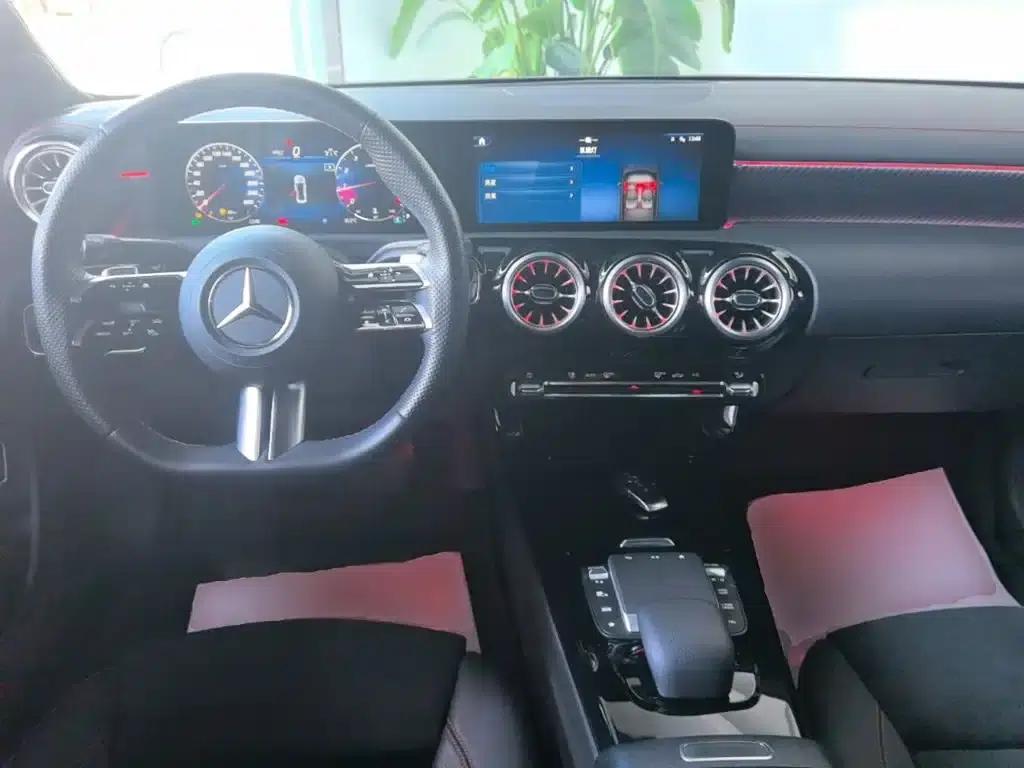 2023 Mercedes-Benz A-Class A 200 L Fashion Edition — миниатюра 10