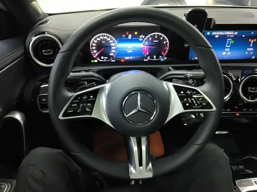 2024 Mercedes-Benz A-Class Facelift A 180 L — миниатюра 11