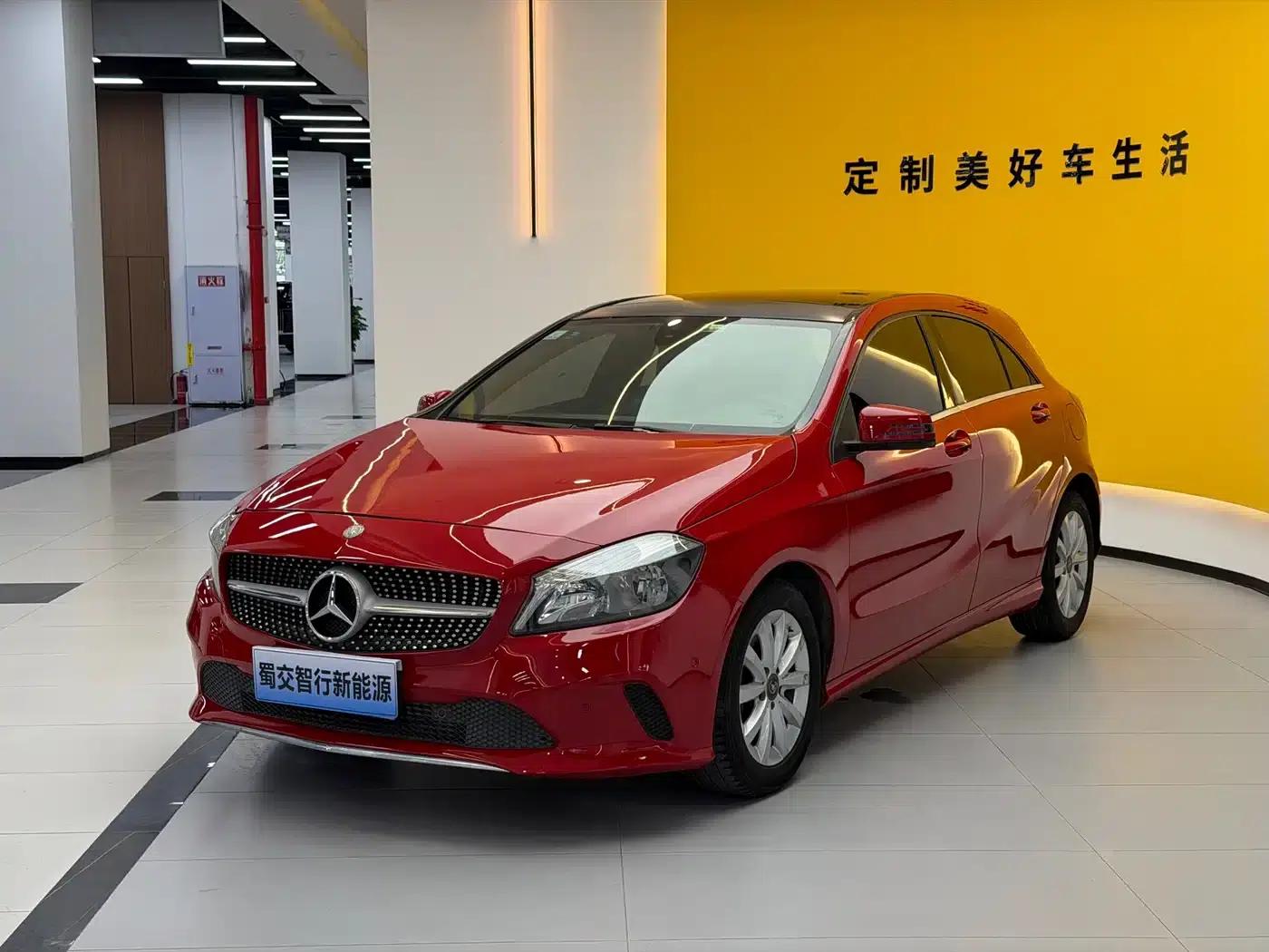 Imported Mercedes-Benz A-Class 2016 A 180 — миниатюра 1