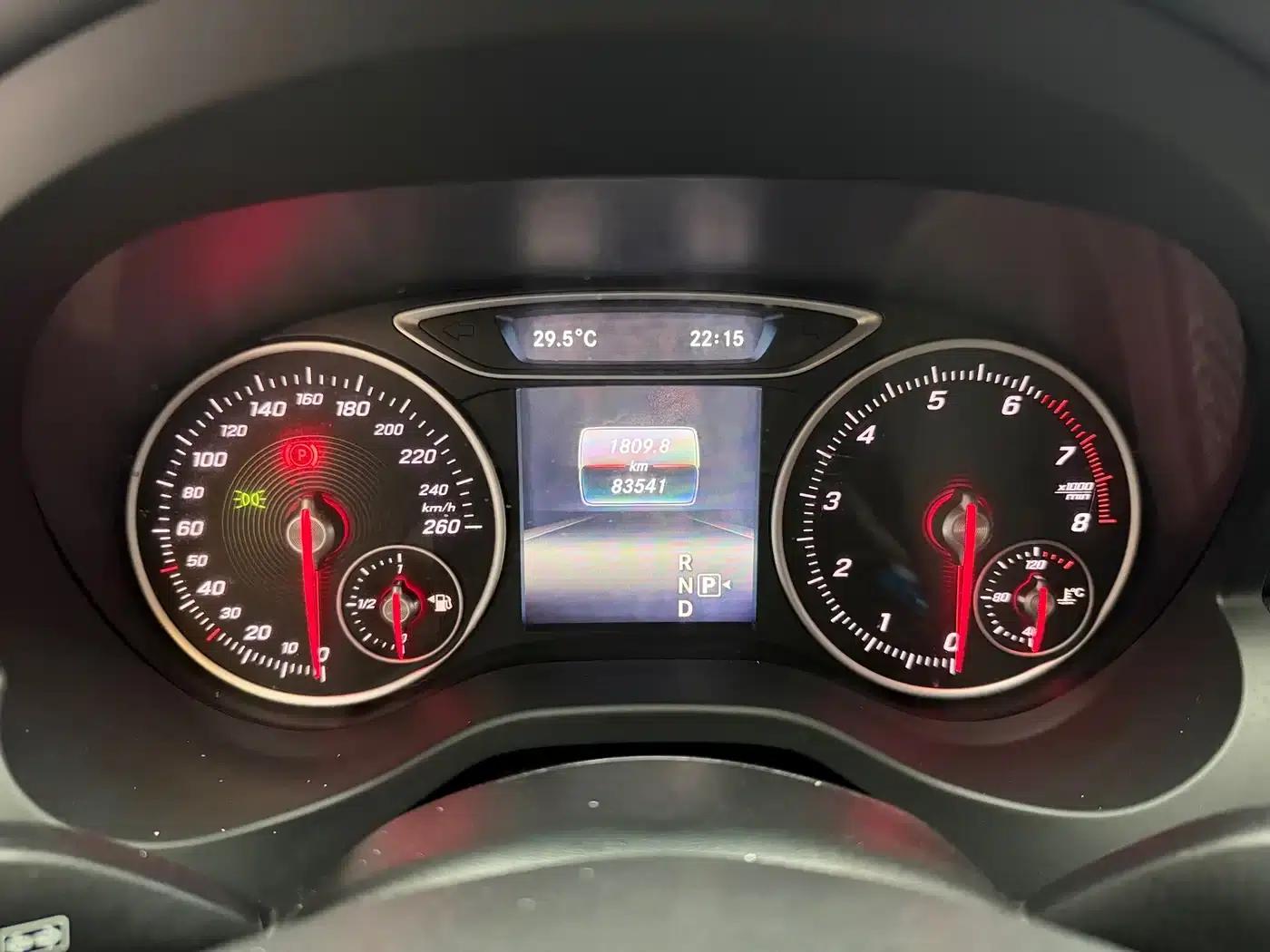 Imported Mercedes-Benz A-Class 2016 A 180 — миниатюра 9