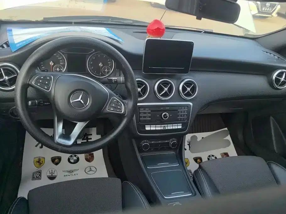 Mercedes-Benz A-Class (Imported) 2018 A 200 Dynamic — миниатюра 12
