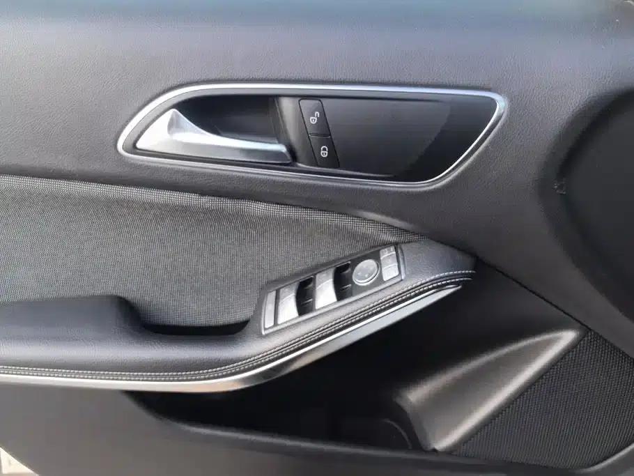 Mercedes-Benz A-Class (Imported) 2018 A 200 Dynamic — миниатюра 7