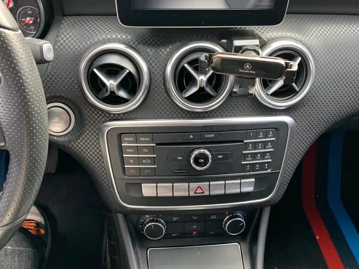 2016 Mercedes-Benz A-Class Imported Model A 200 Fashion Edition — миниатюра 6