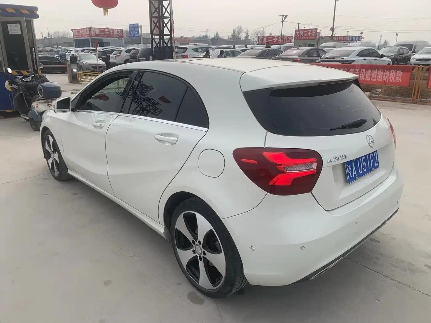 2016 Mercedes-Benz A-Class Imported Model A 200 Fashion Edition — миниатюра 8