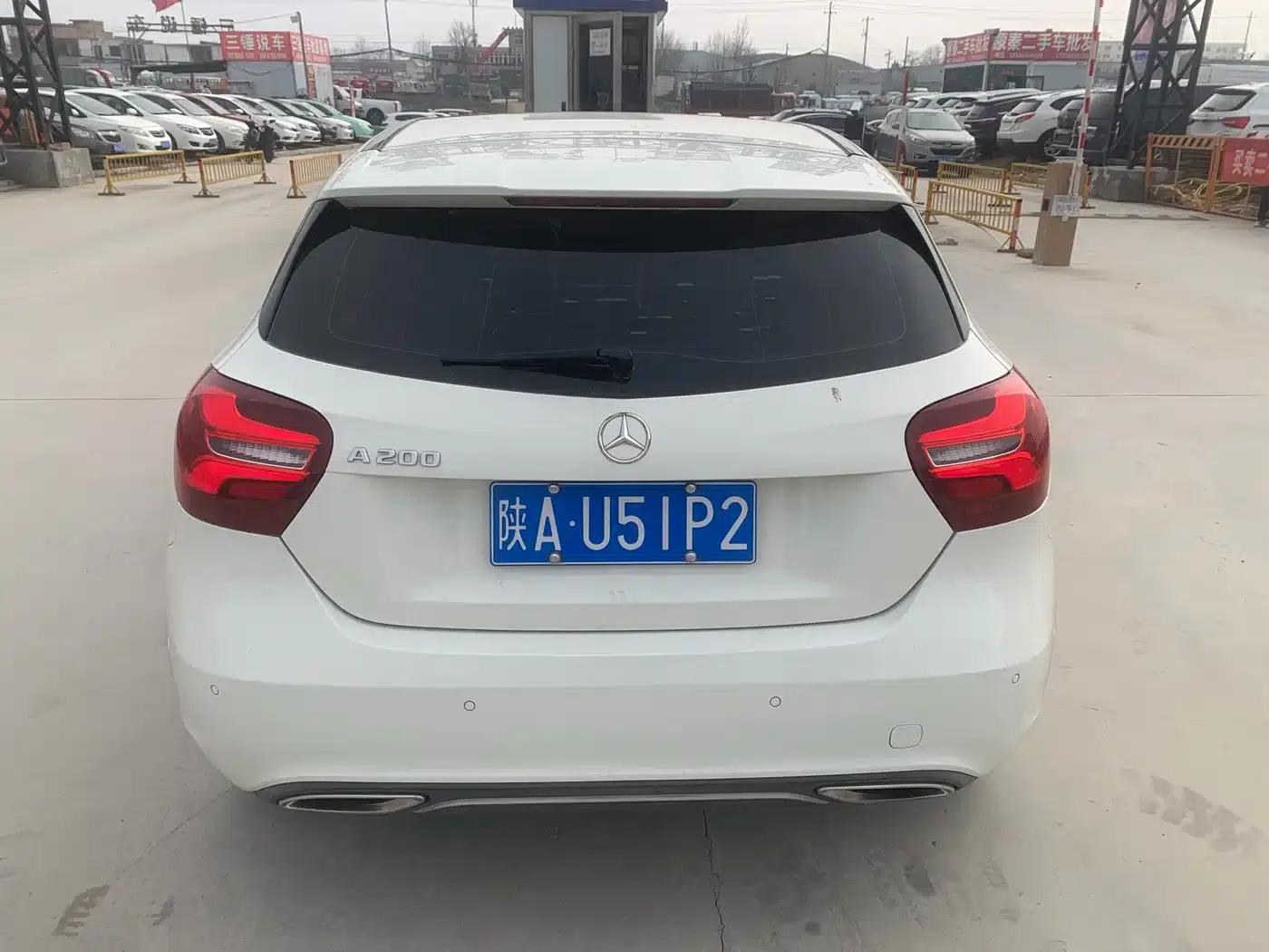 2016 Mercedes-Benz A-Class Imported Model A 200 Fashion Edition — миниатюра 9