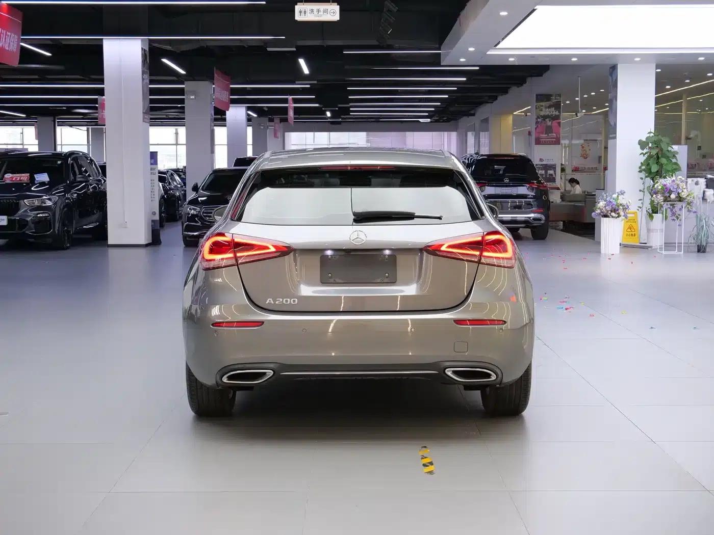Imported Mercedes-Benz A-Class 2021 A 200 Fashion Model — миниатюра 6