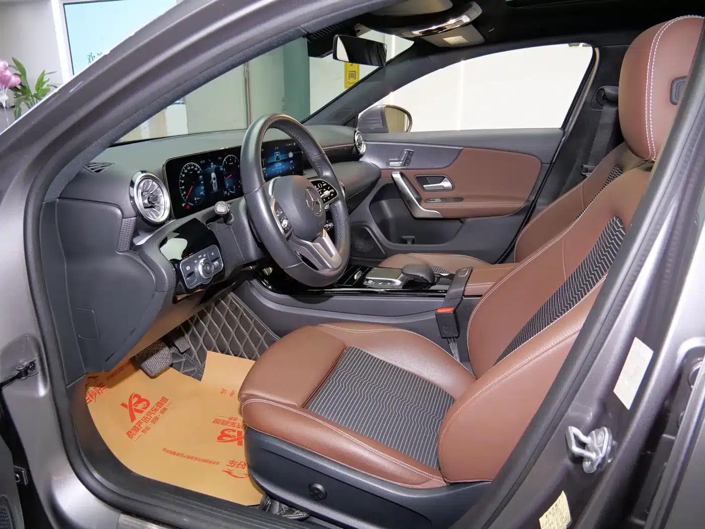 Imported Mercedes-Benz A-Class 2021 A 200 Fashion Model — миниатюра 8