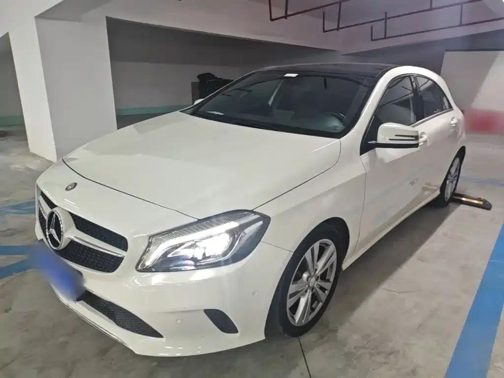 2016 Mercedes-Benz A-Class Imported Model A 200 Dynamic — миниатюра 2
