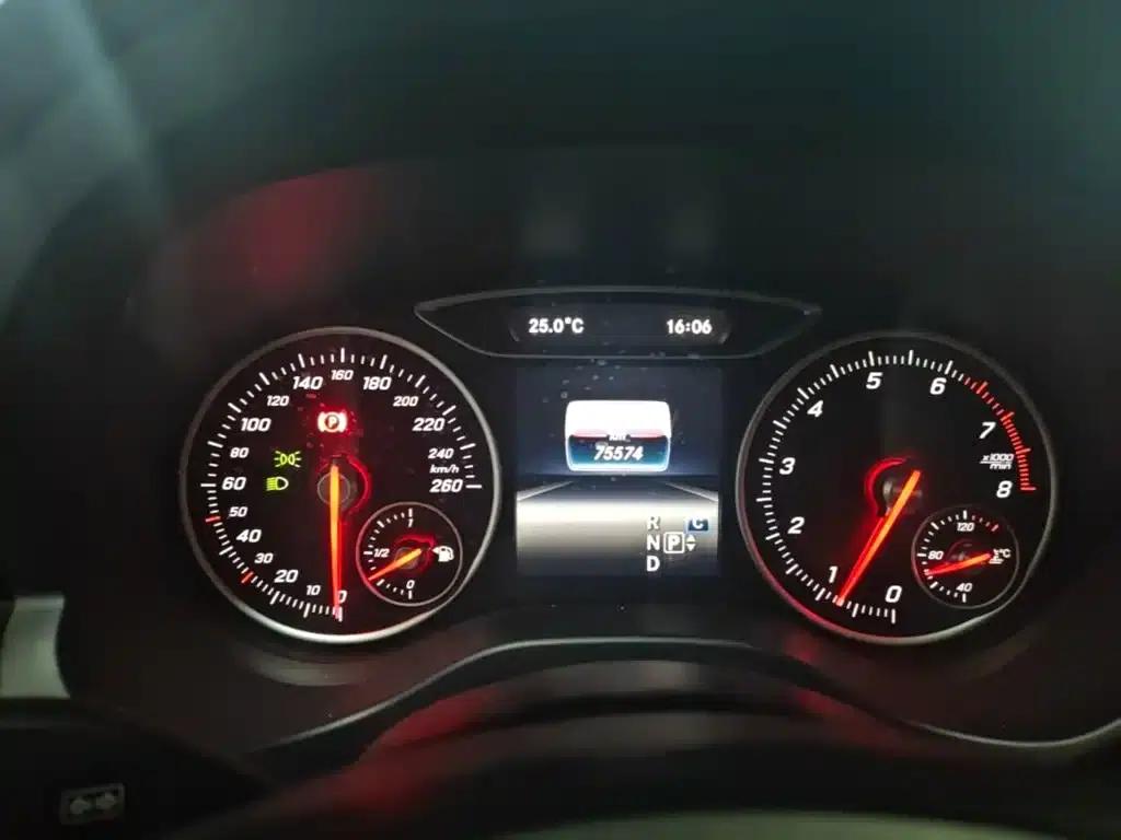 2016 Mercedes-Benz A-Class Imported Model A 200 Dynamic — миниатюра 12