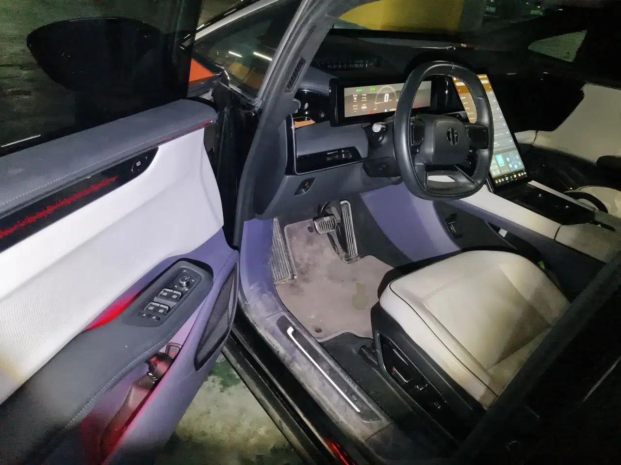 HiPhi X 2021 Flagship Edition 6-Seater — миниатюра 16