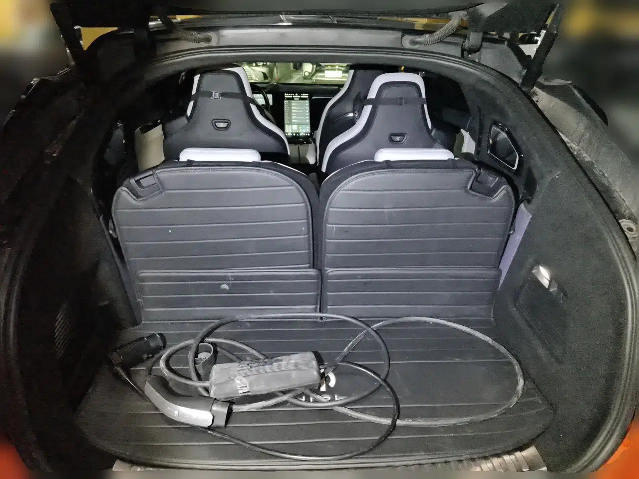 HiPhi X 2021 Flagship Edition 6-Seater — миниатюра 19