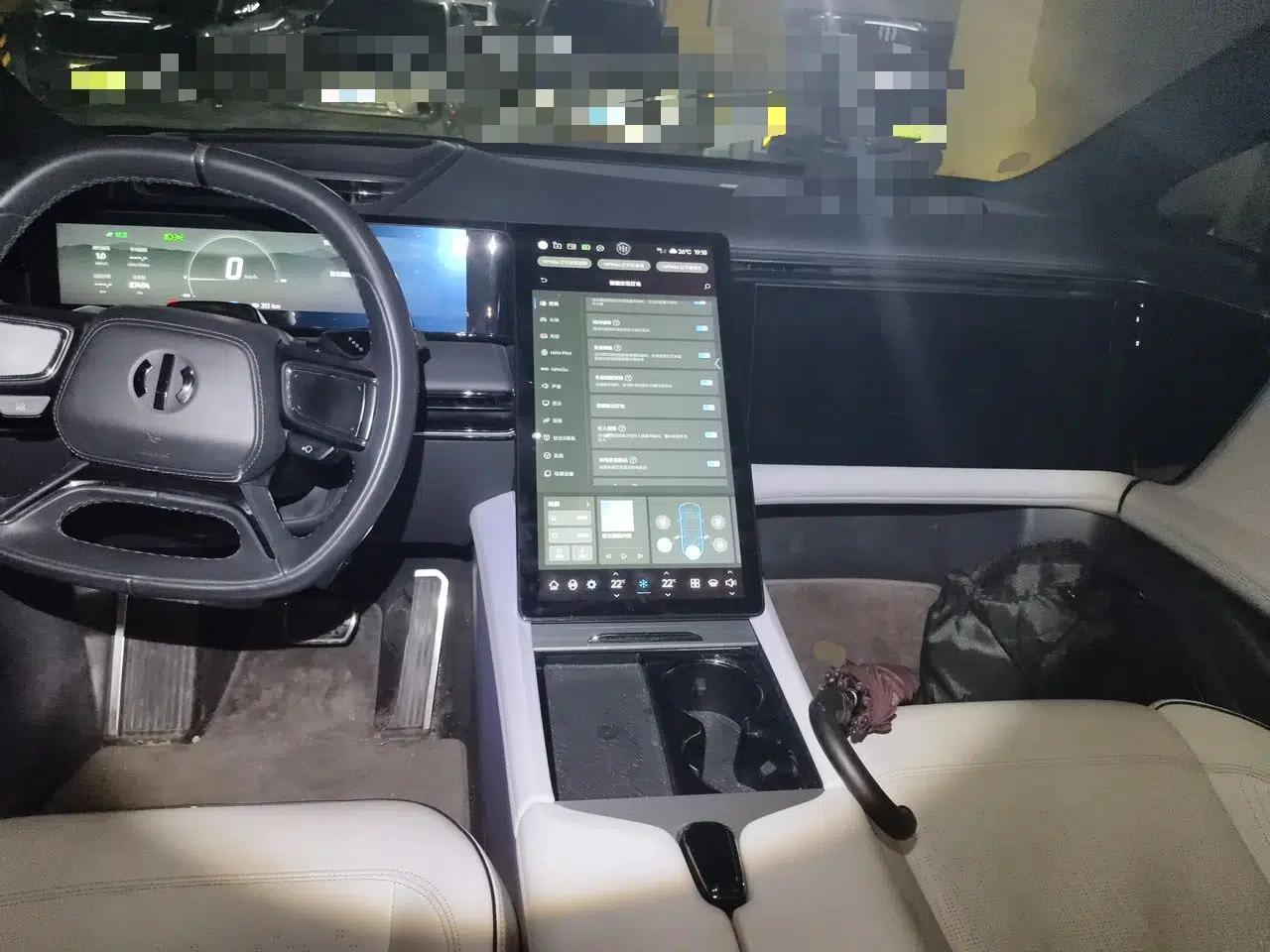 HiPhi X 2021 Flagship Edition 6-Seater — миниатюра 9