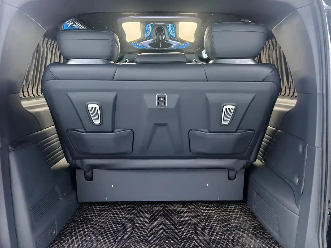 2024 Nissan Vito 2.0T Business Edition 7-seater — миниатюра 27
