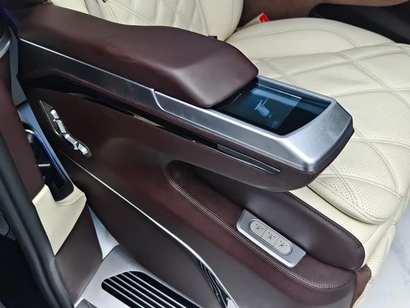 2023 Nissan Vito 2.0T Business Edition 7-seater — миниатюра 16