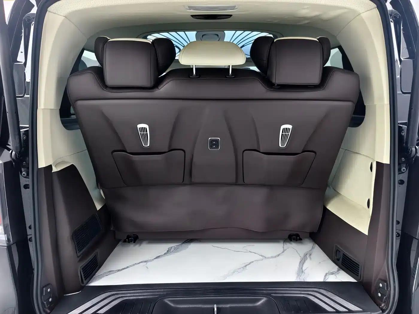 2023 Nissan Vito 2.0T Business Edition 7-seater — миниатюра 24